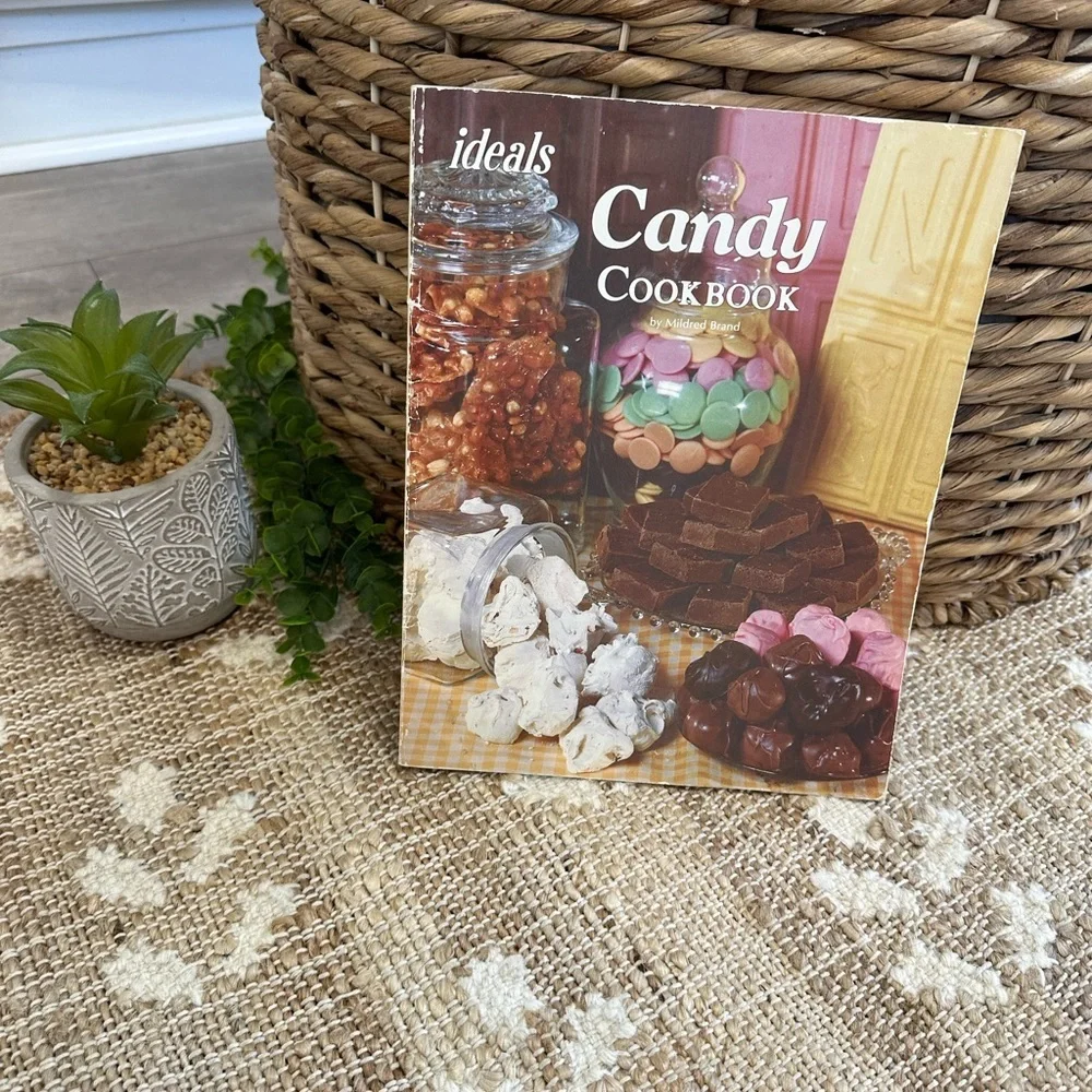 Vintage Candy Cookbook Recipes 1979 Ideals Mildred Brand Paperback CandyMaking
